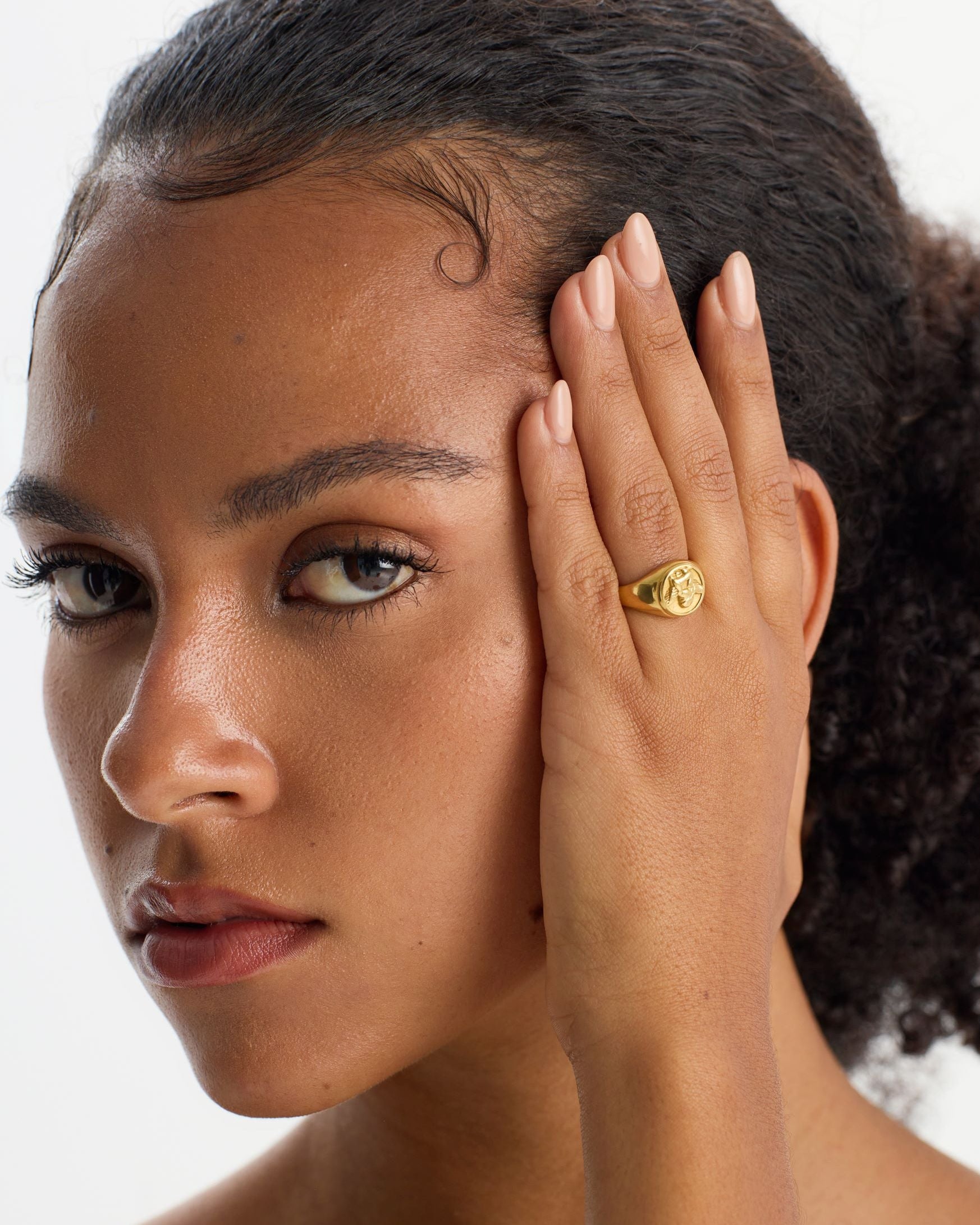 Romantic minimal 18K gold-plated ring with angel pendant